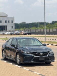 Extremely clean Direct Belgium Toyota camry SE 2021 model with untermperd system  27m money needed today