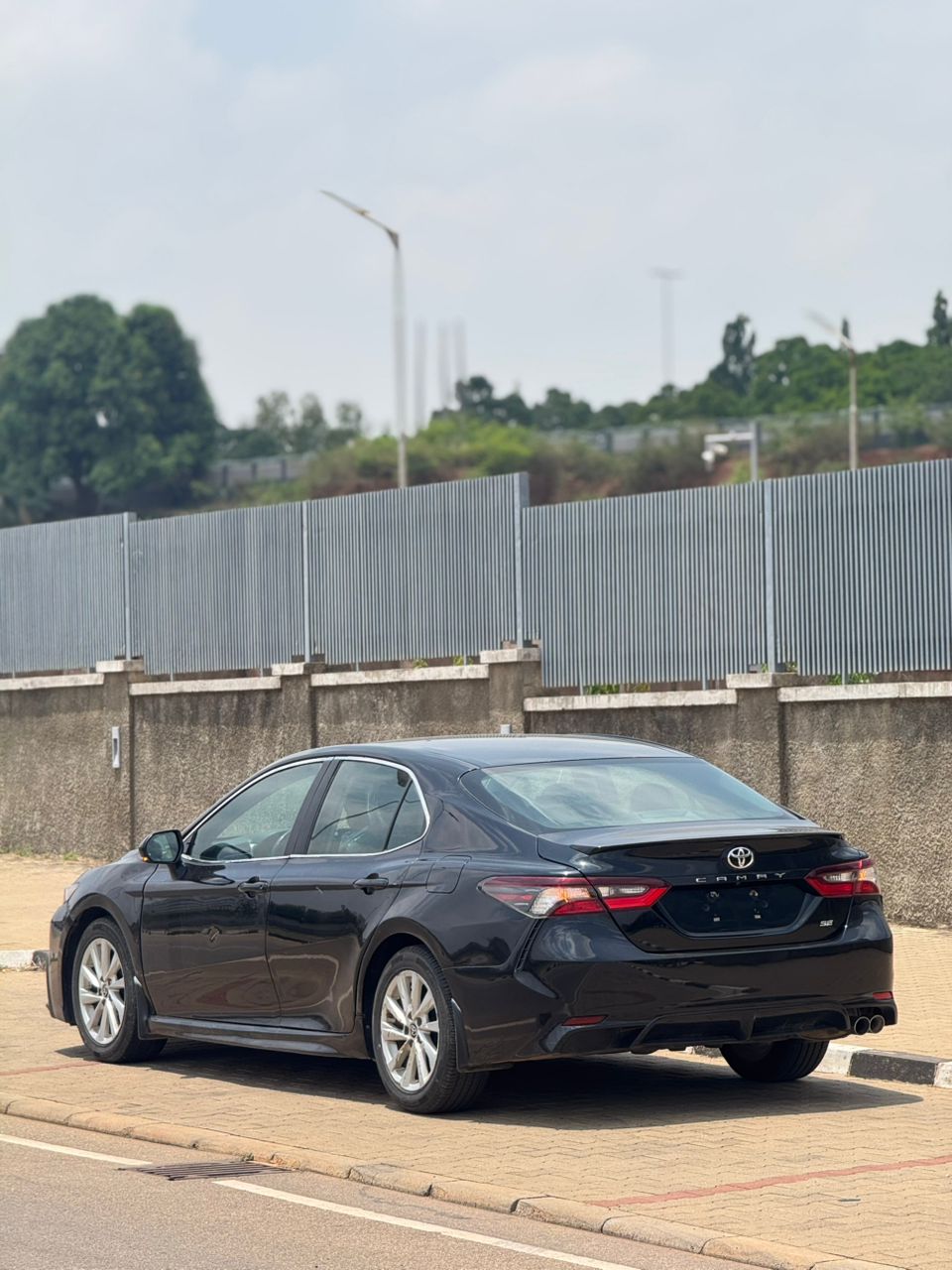 
								Extremely clean Direct Belgium Toyota camry SE 2021 model with untermperd system  27m money needed today full									