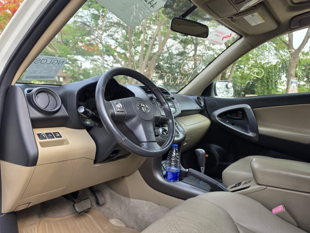 
								Just In: 2010 Toyota RAV4 limited  With face of 2012 model V6 engine  Full option Accident free  Keyless Sunroof April 2026 duty Brand new Tyres  Price 13.5m full									