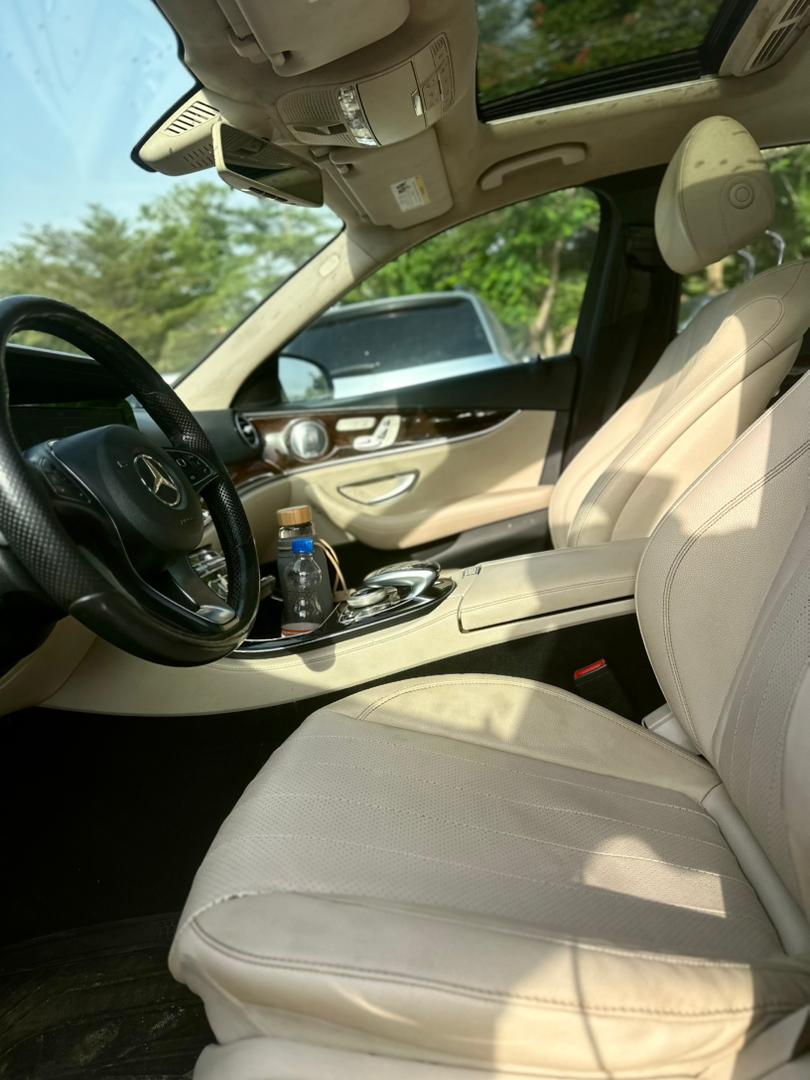 
								Giveaway Deal‼️‼️‼️ (135K Mileage) Carefully Used 2017/18 Mbenz E300 car is in pristine condition fullest option (Keyless Kick Trunk & Open Roof) with original duty going for just 22.5M LAST TO MY POCKET NON NEGOTIABLE WITH 500K SAMBO with me (Moveable) Abuja📍 ZERO CHAIN DEAL full									