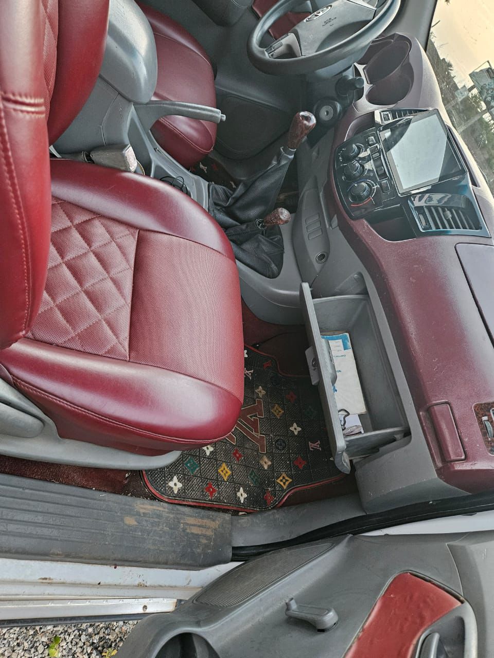 
								Extremely Clean Nigeria Used DRIVEN TOYOTA HILLUX MANUAL V4 2012 FIRST BODY ACCIDENT FREE ₦12.5m. Location; Abuja full									