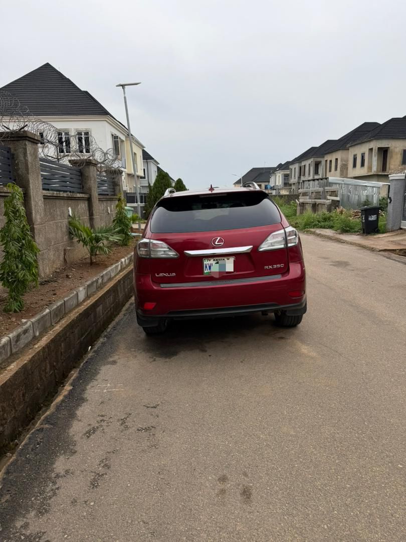 
								Well maintained 2010 Lexus Rx350 With untouched engine and gear, Ac is freezing, fullest option with mouse control . Price: #12.5m Net . Direct owners deal  ABUJA ✅️ 💯 full									