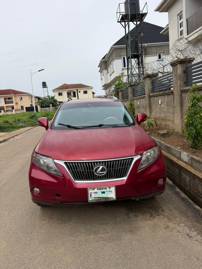 
								Well maintained 2010 Lexus Rx350 With untouched engine and gear, Ac is freezing, fullest option with mouse control . Price: #12.5m Net . Direct owners deal  ABUJA ✅️ 💯 full									