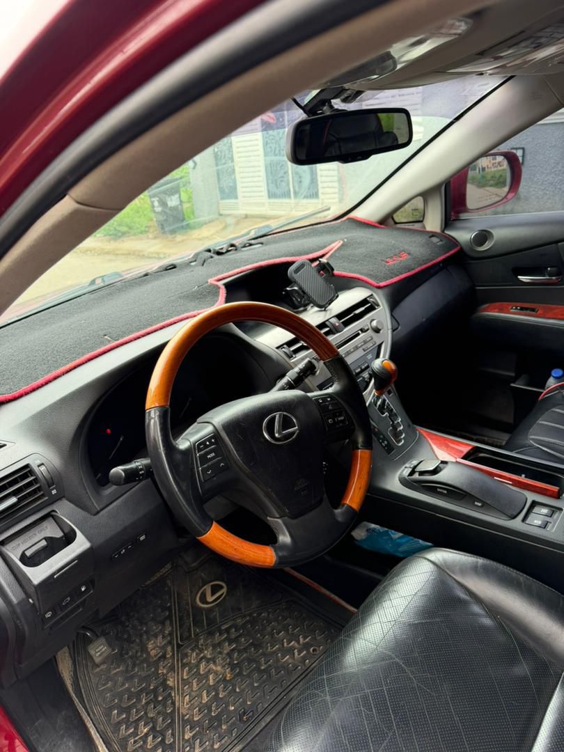 
								Well maintained 2010 Lexus Rx350 With untouched engine and gear, Ac is freezing, fullest option with mouse control . Price: #12.5m Net . Direct owners deal  ABUJA ✅️ 💯 full									