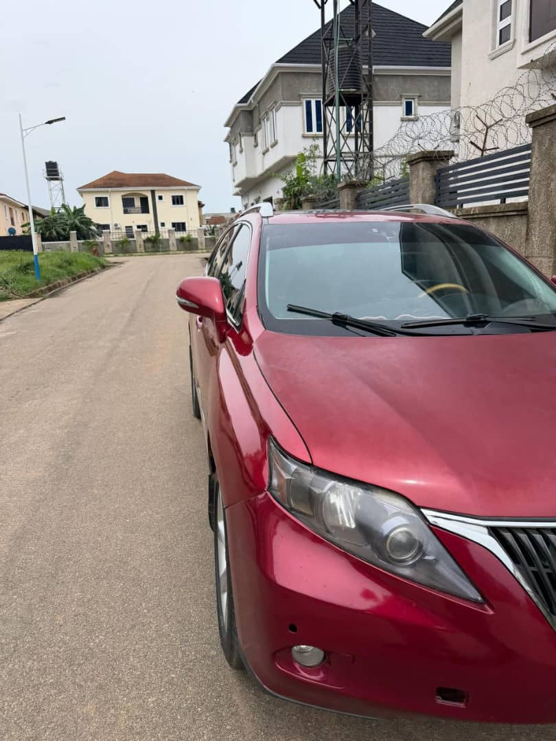 
								Well maintained 2010 Lexus Rx350 With untouched engine and gear, Ac is freezing, fullest option with mouse control . Price: #12.5m Net . Direct owners deal  ABUJA ✅️ 💯 full									