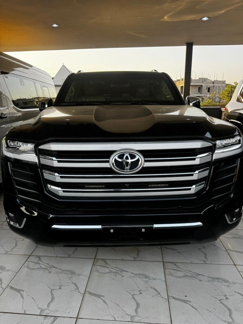 
								2025 brand new with duty  350m Without duty 270m Abuja full									