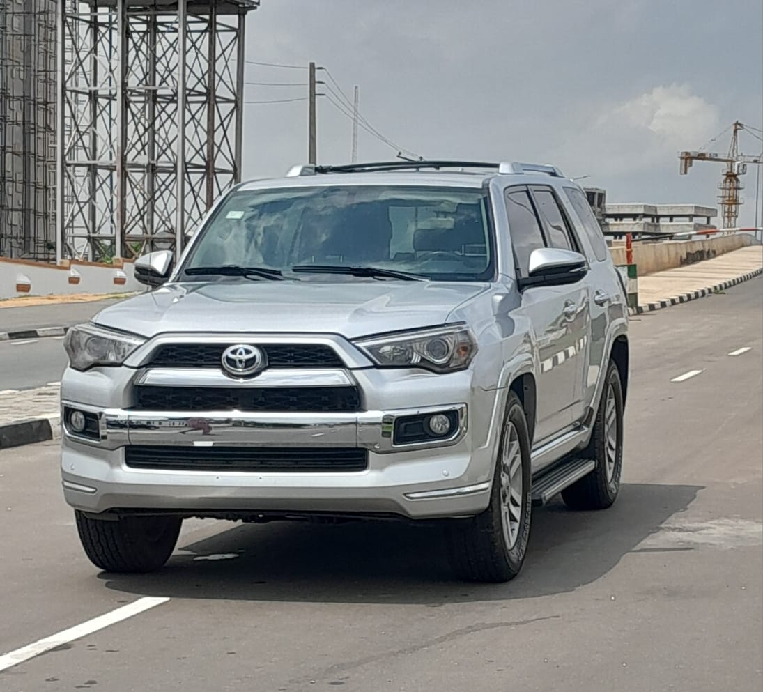 
								FOREIGN STANDARD BOUGHT BRAND NEW 2010 TOYOTA 4RUNNER WITH ORIGINAL CUSTOM DUTY FULLY PAID GOING FOR 20.5M ABUJA DEAL. full									