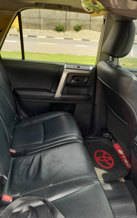 
								FOREIGN STANDARD BOUGHT BRAND NEW 2010 TOYOTA 4RUNNER WITH ORIGINAL CUSTOM DUTY FULLY PAID GOING FOR 20.5M ABUJA DEAL. full									