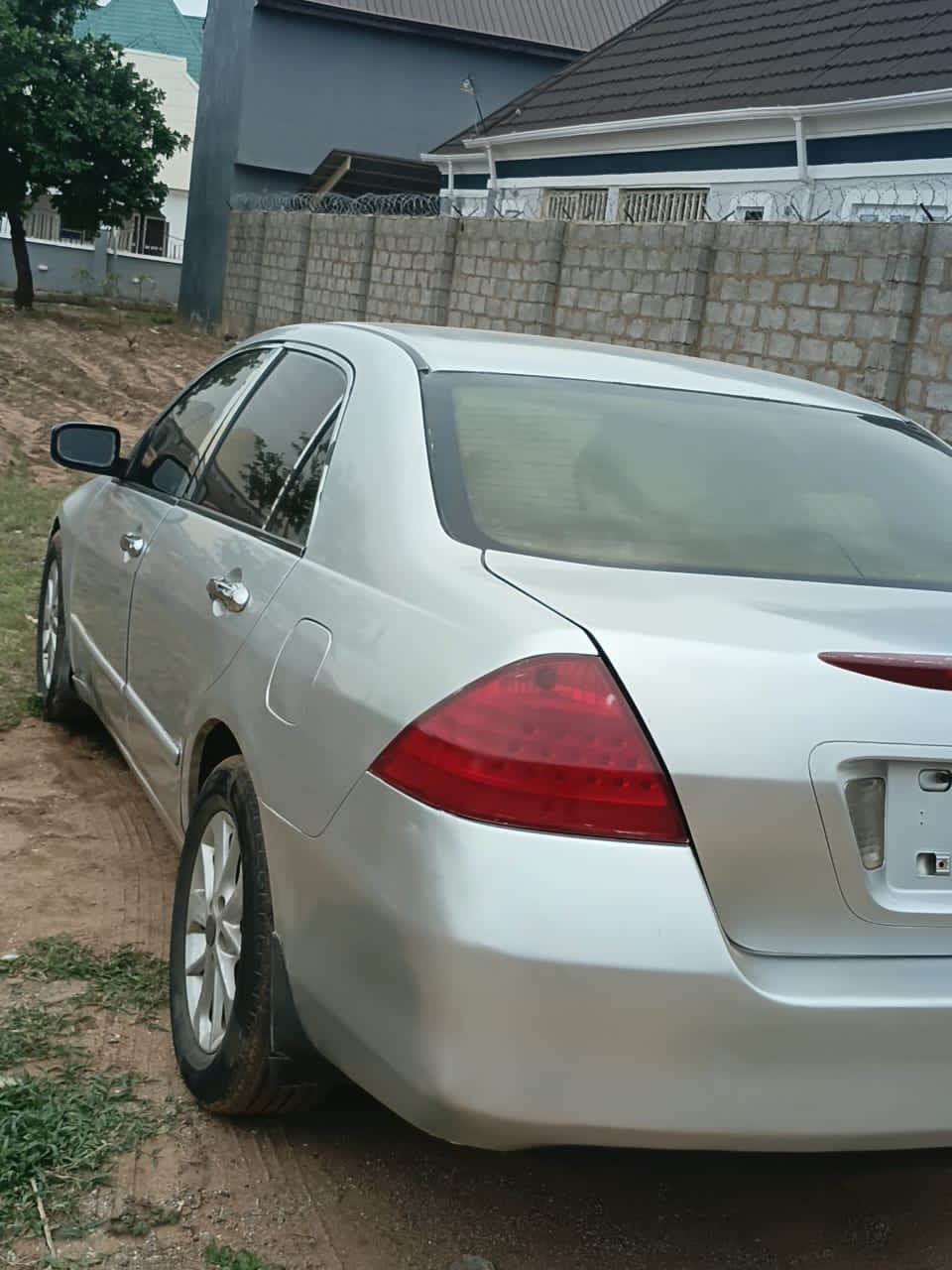 
								Distress Sales Sharp Honda DC 07 Silent and Untampered Engine  Gear Selection 100% Clean Body ( Interior and exterior) AC needs Attention   Location: Abuja. Price reduce to 2.950m  Extremely Clean Honda Accord DC 2007 Model with engine and gearbox untampered Ac need attention, going for 2.8M Location Abuja Call or dm for inspection and payment. full									