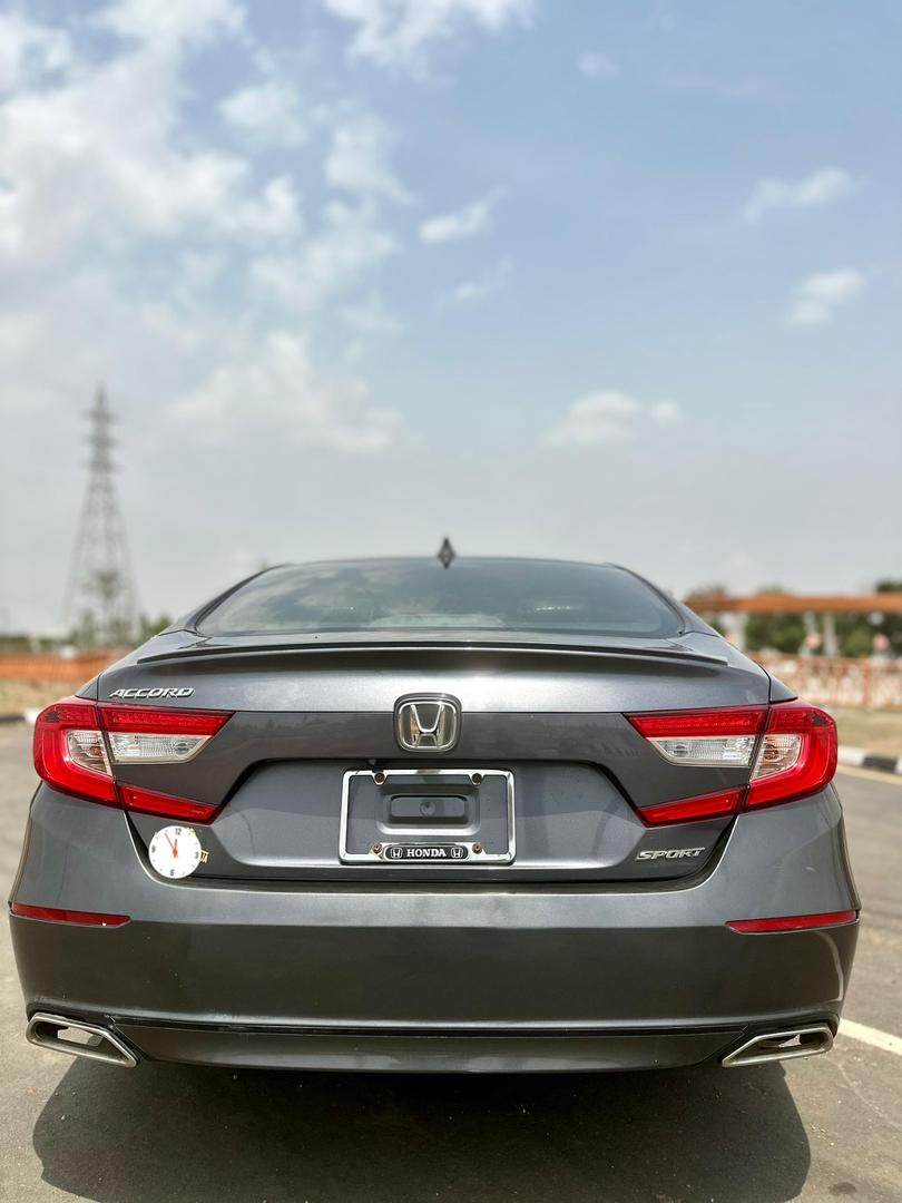 
								Good Deal‼️‼️‼️ Belgium Grade (Premium Used) 2018/19 Honda Accord (Sport) car is in pristine condition (Nothing To Fix) with original duty going for just 19.3m Lugbe Abuja📍 ZERO CHAIN DEAL full									