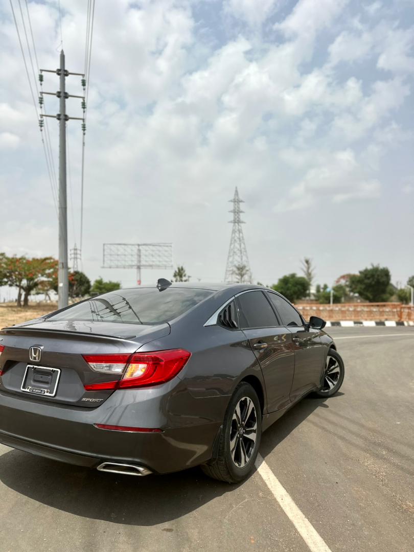
								Good Deal‼️‼️‼️ Belgium Grade (Premium Used) 2018/19 Honda Accord (Sport) car is in pristine condition (Nothing To Fix) with original duty going for just 19.3m Lugbe Abuja📍 ZERO CHAIN DEAL full									
