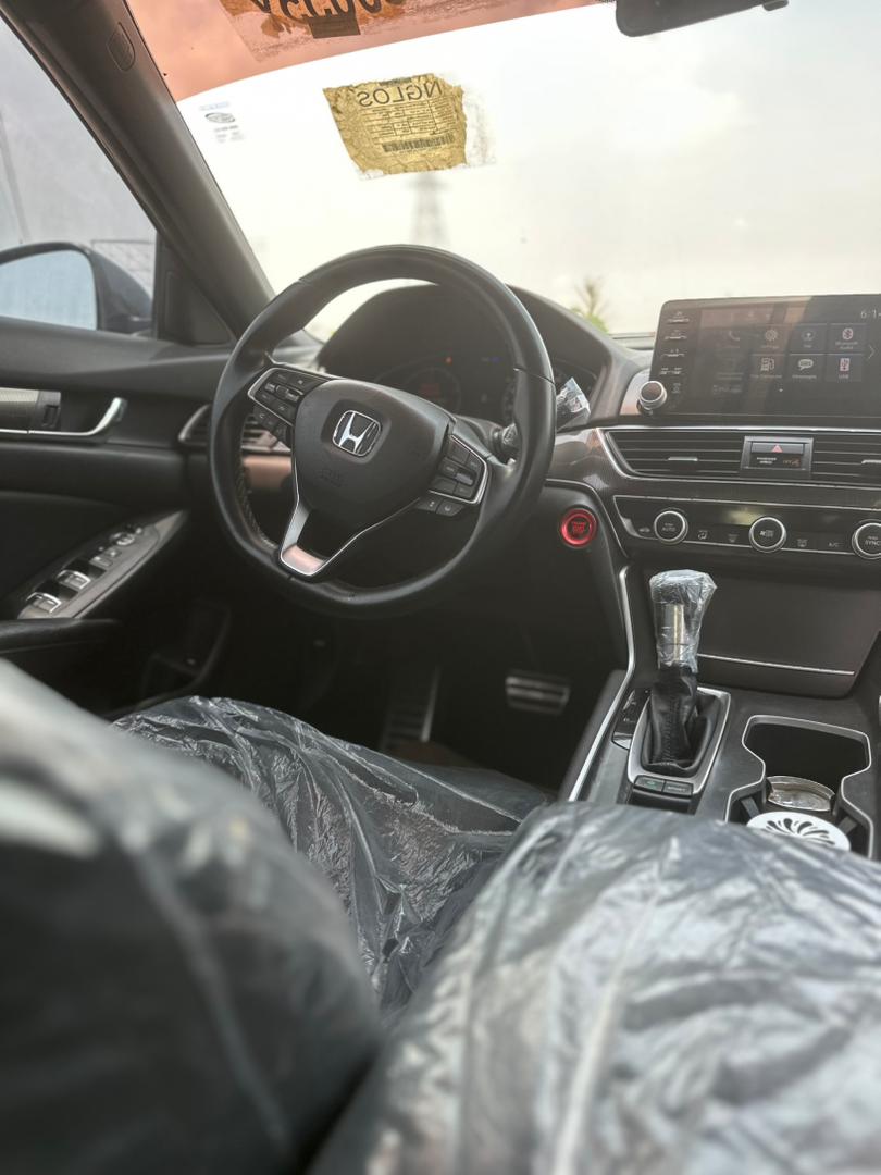 
								Good Deal‼️‼️‼️ Belgium Grade (Premium Used) 2018/19 Honda Accord (Sport) car is in pristine condition (Nothing To Fix) with original duty going for just 19.3m Lugbe Abuja📍 ZERO CHAIN DEAL full									