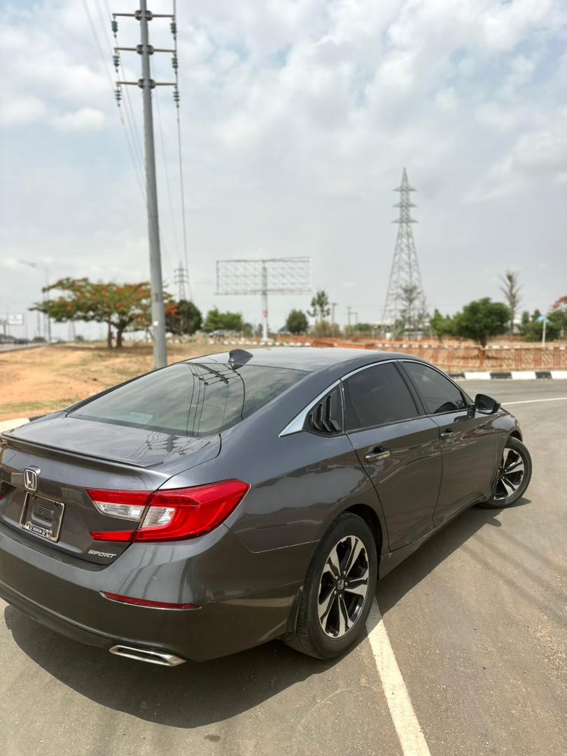 
								Good Deal‼️‼️‼️ Belgium Grade (Premium Used) 2018/19 Honda Accord (Sport) car is in pristine condition (Nothing To Fix) with original duty going for just 19.3m Lugbe Abuja📍 ZERO CHAIN DEAL full									
