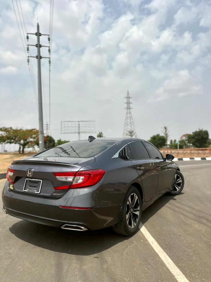 
								Good Deal‼️‼️‼️ Belgium Grade (Premium Used) 2018/19 Honda Accord (Sport) car is in pristine condition (Nothing To Fix) with original duty going for just 19.3m Lugbe Abuja📍 ZERO CHAIN DEAL full									