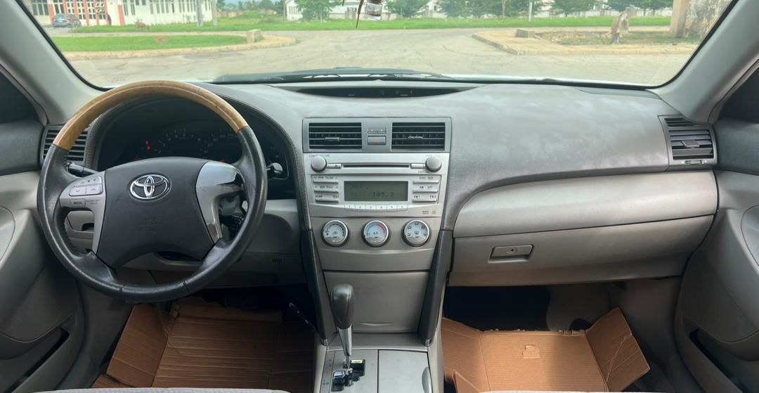 
								Extremely clean Toyota Camry LE 2010 Venza engine for 8.7m Abuja full									