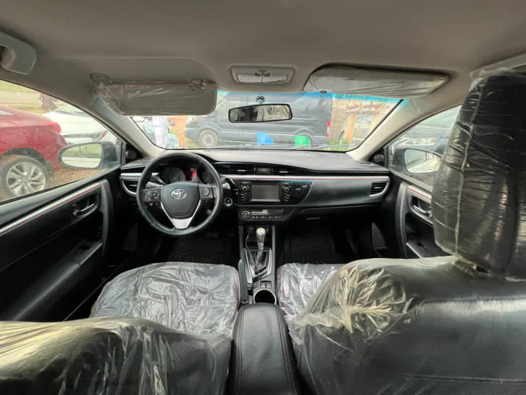 
								Full options Toyota Corolla 2015 Keyless Extremely clean going  For 12m full									