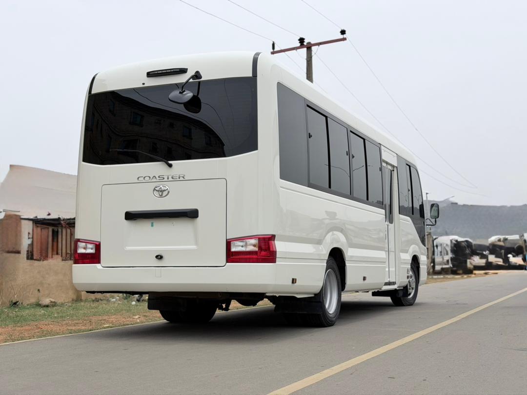 
								Last white standing!  2025/2026 coaster bus bulletproof VIP full level 6 ballistic protection and run flat ballistic inside the tyres. Diesel engine.  📍Price 700m   Now 550m Abuja deal full									