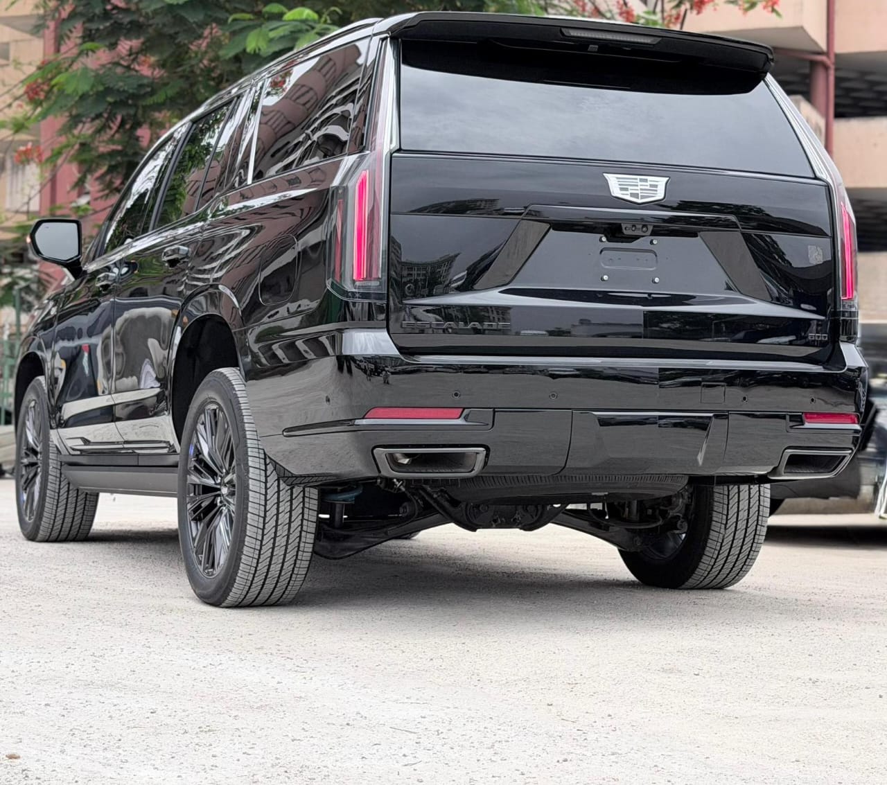 
								Four units of 2023/2024 and 2025/2026 bulletproof Escalade 600.  Inkas amoring and Alpine amoring  📍620m for 2023/2024 and  k📍N730m for 2025/2026 model respectively  Capable buyers only full									
