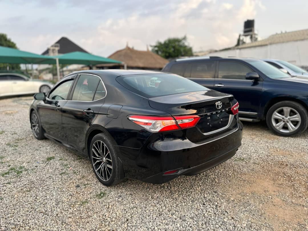 
								SUPER CLEAN DIRECT BELGIUM 🇧🇪TOYOTA CAMRY  2018 MODEL WITH 2026 ORIGINAL CUSTOM DUTY   NOTHING TO FIX  BUY AND DRIVE  EVERYTHING BLESSED   💰22M 📍ABUJA GWARIMPA full									