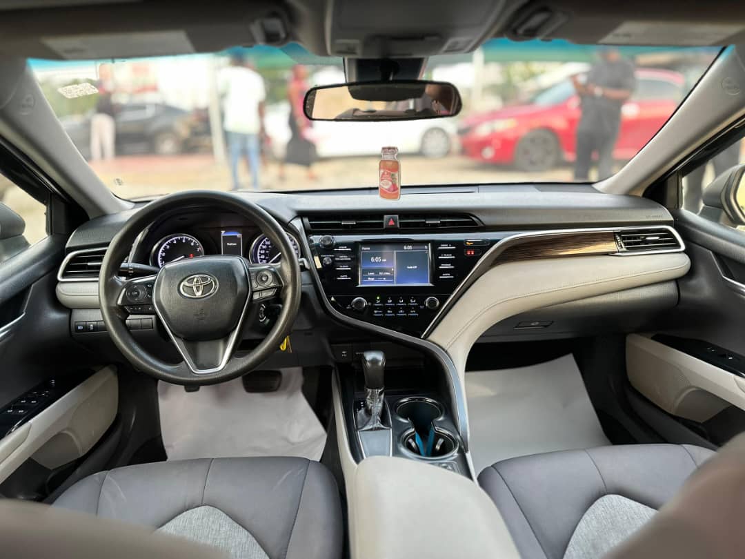 
								SUPER CLEAN DIRECT BELGIUM 🇧🇪TOYOTA CAMRY  2018 MODEL WITH 2026 ORIGINAL CUSTOM DUTY   NOTHING TO FIX  BUY AND DRIVE  EVERYTHING BLESSED   💰22M 📍ABUJA GWARIMPA full									
