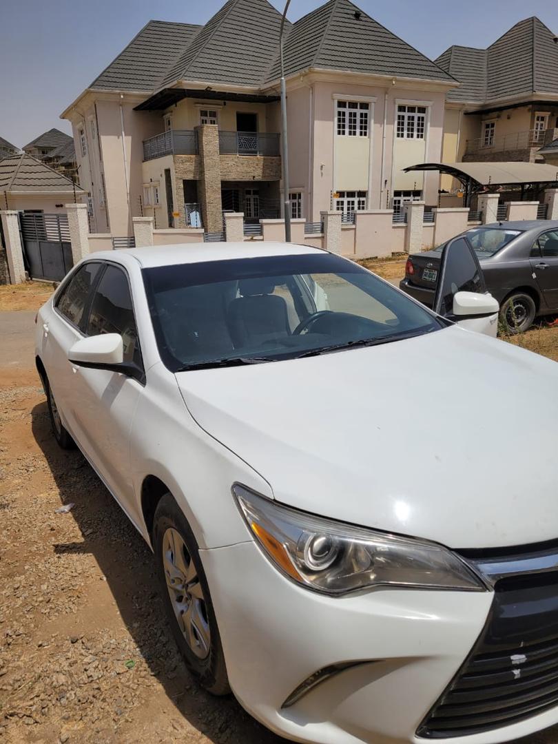 
								Price slashed 📍📍📍  Distress sal neatly used 2015 TOYOTA CAMRY is up for sale in super sound condition buy and drive shape selling for just 9.8m net owner buyer settles or no deal fast deal Abuja. full									