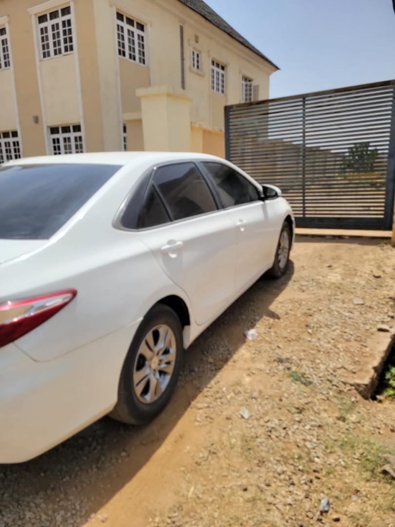 
								Price slashed 📍📍📍  Distress sal neatly used 2015 TOYOTA CAMRY is up for sale in super sound condition buy and drive shape selling for just 9.8m net owner buyer settles or no deal fast deal Abuja. full									