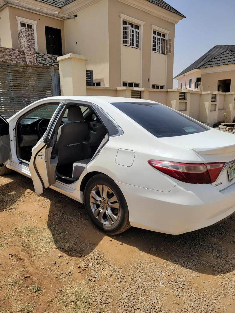 
								Price slashed 📍📍📍  Distress sal neatly used 2015 TOYOTA CAMRY is up for sale in super sound condition buy and drive shape selling for just 9.8m net owner buyer settles or no deal fast deal Abuja. full									
