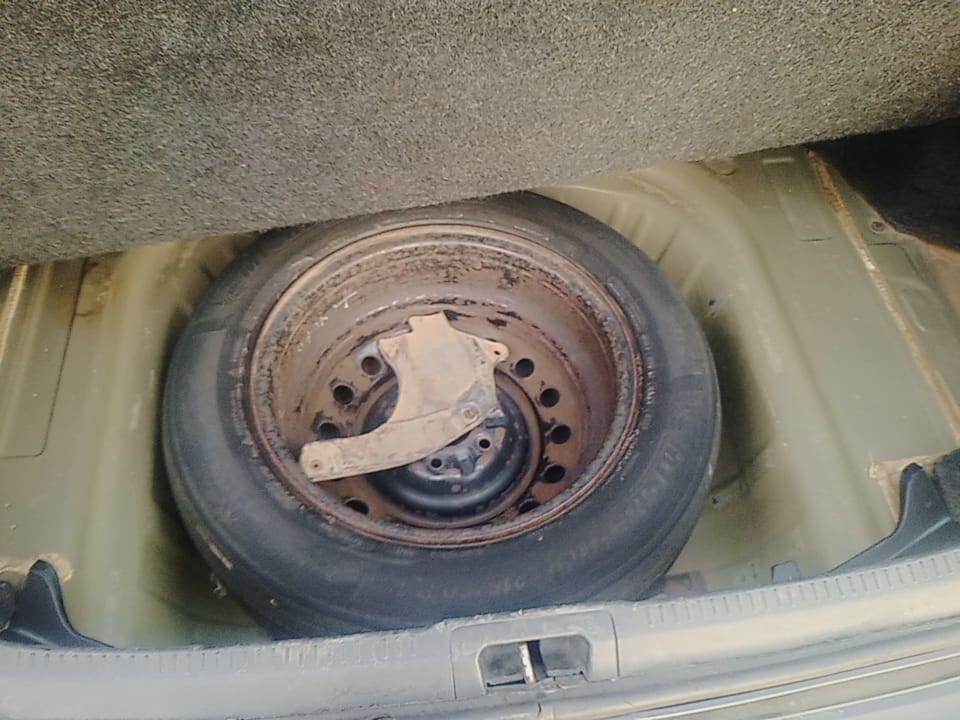 
								Super sharp 2013 Toyota Camry, untampered engine and gear, AC chilling, just 9.8m, location Abuja full									