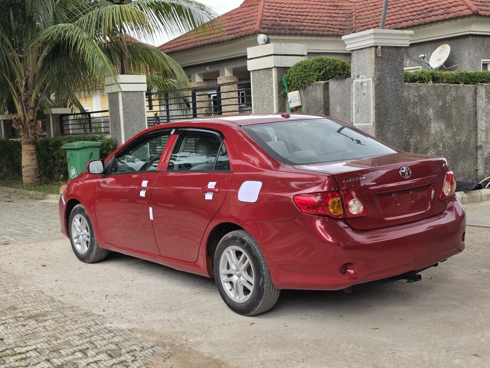 
								New in: Extremely clean First body foreign used Accident free 2010 Toyota corolla LE with may duty going for just 10.3m full									