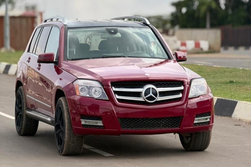 
								NEATLY USED 2012 MERCEDES-BENZ GLK350 NOTHING TO FIX GOING FOR 9.2M ABUJA DEAL full									