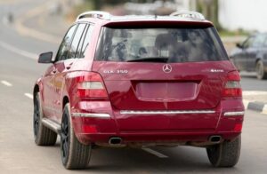 NEATLY USED 2012 MERCEDES-BENZ GLK350 NOTHING TO FIX GOING FOR 9.2M ABUJA DEAL