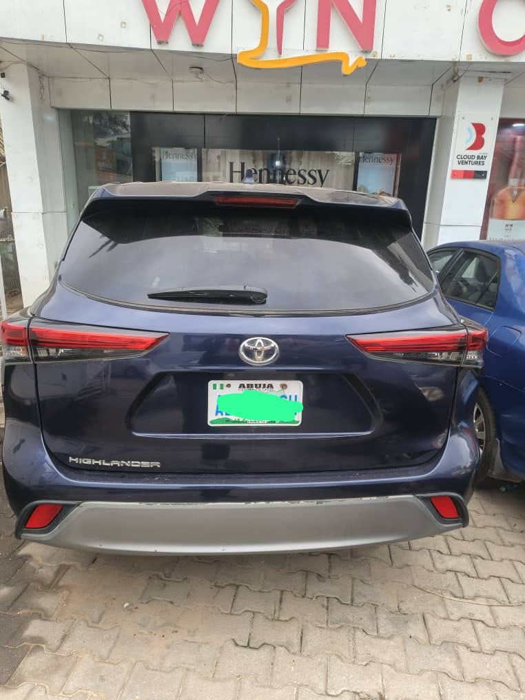 
								Quick Sale TOYOTA HIGHLANDER 2021 UNTEMPERED ENGINE AND GEAR AC CHILLING 🥶 NO DUTY❌ 🏷️26.5M NET 📍MAITAMA ABUJA full									