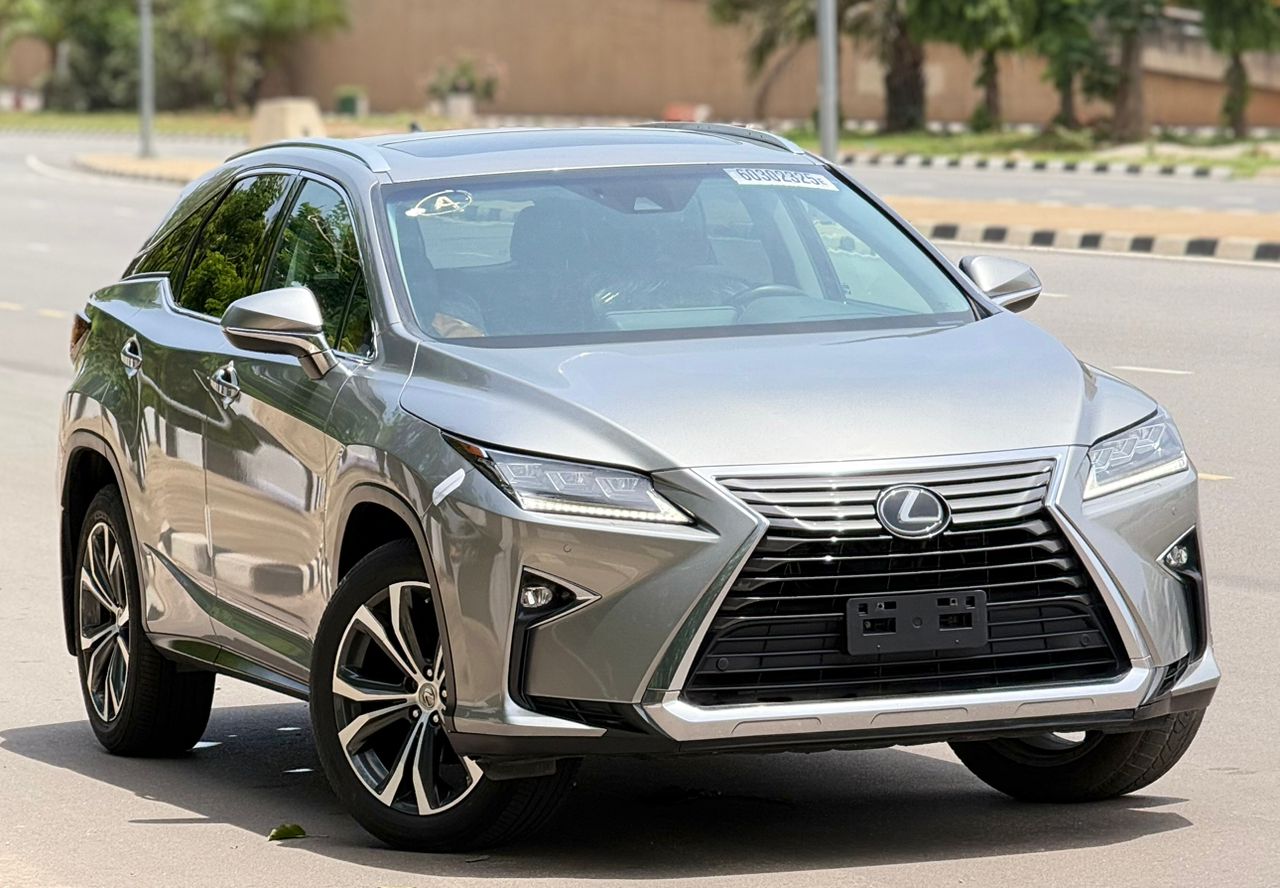 
								NeW ArriVaL🚀A-GraDe ExTreMeLy CleaN FOREIGN USED 2018 Rx350 LEXUS Available In MinT ConDiTioN…Too Frosh In & OuT, Keyless, Sunroof, Mouse control, WiTh DuTy Going for Just 47m OnLy   AbuJa LoKaTioN📍 full									