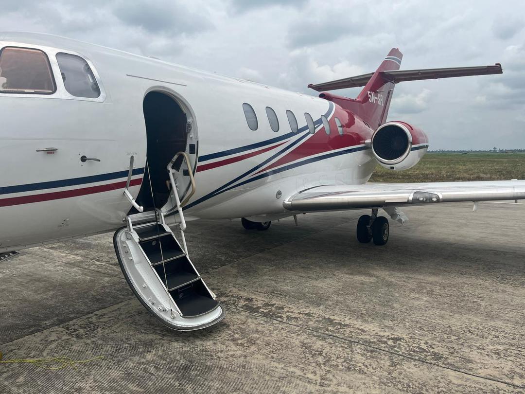 
								AIR CRAFT DEALS  HAWKER 850XP 2009 Manufacturer: Hawker Beechcraft Model: 400XP (2009) Type: Light business jet Engines: (e.g., Pratt & Whitney Canada JT15D-5) Seats: Typically 6–8 passengers Max Cruise Speed: ~400 knots Range: approx. 1,350–1,400 nautical miles Service Ceiling: ~41,000 ft Takeoff Distance: ~4,500 ft Landing Distance: ~3,800 ft  📍 $ 11, 500,000M 🛄 $ 5,000 (Inspection) @All   Serious buyers only — first come, first serve! full									
