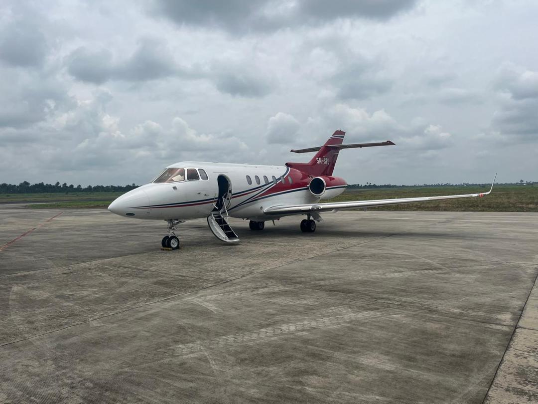 
								AIR CRAFT DEALS  HAWKER 850XP 2009 Manufacturer: Hawker Beechcraft Model: 400XP (2009) Type: Light business jet Engines: (e.g., Pratt & Whitney Canada JT15D-5) Seats: Typically 6–8 passengers Max Cruise Speed: ~400 knots Range: approx. 1,350–1,400 nautical miles Service Ceiling: ~41,000 ft Takeoff Distance: ~4,500 ft Landing Distance: ~3,800 ft  📍 $ 11, 500,000M 🛄 $ 5,000 (Inspection) @All   Serious buyers only — first come, first serve! full									