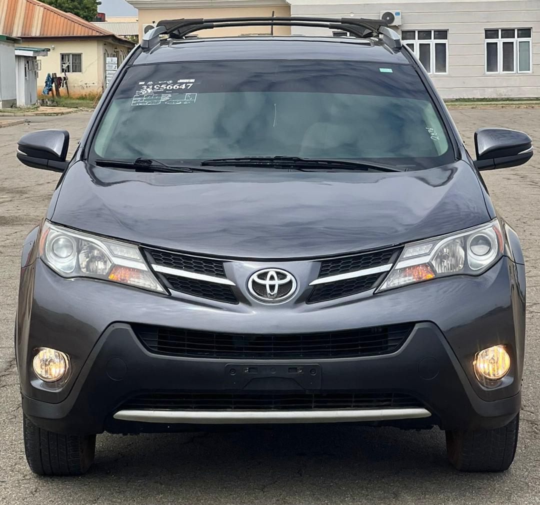 
								Destress sale Belgium grade Toyota RAV4 2016 Model with original duty, engine and gearbox AC freezing everything 💯 going for 15.9m Location Abuja full									