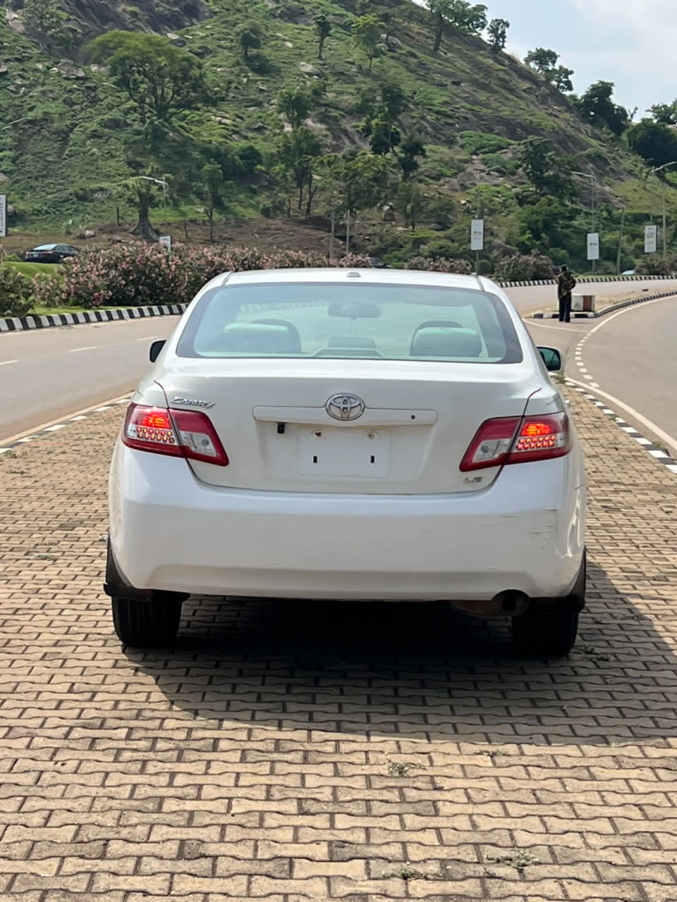 
								FOREIGN USED TOYOTA CAMRY 2011 MODEL XL, 100% FIRST BODY, OPEN ROOF, FABRIC INTERIOR, THE CAR IS BELGIUM, WITH UNTEMPERD ENGINE AND GEAR AC CHILLING GOING FOR #8.3M ABUJA DEAL full									