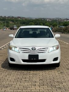 FOREIGN USED TOYOTA CAMRY 2011 MODEL XL, 100% FIRST BODY, OPEN ROOF, FABRIC INTERIOR, THE CAR IS BELGIUM, WITH UNTEMPERD ENGINE AND GEAR AC CHILLING GOING FOR #8.3M ABUJA DEAL