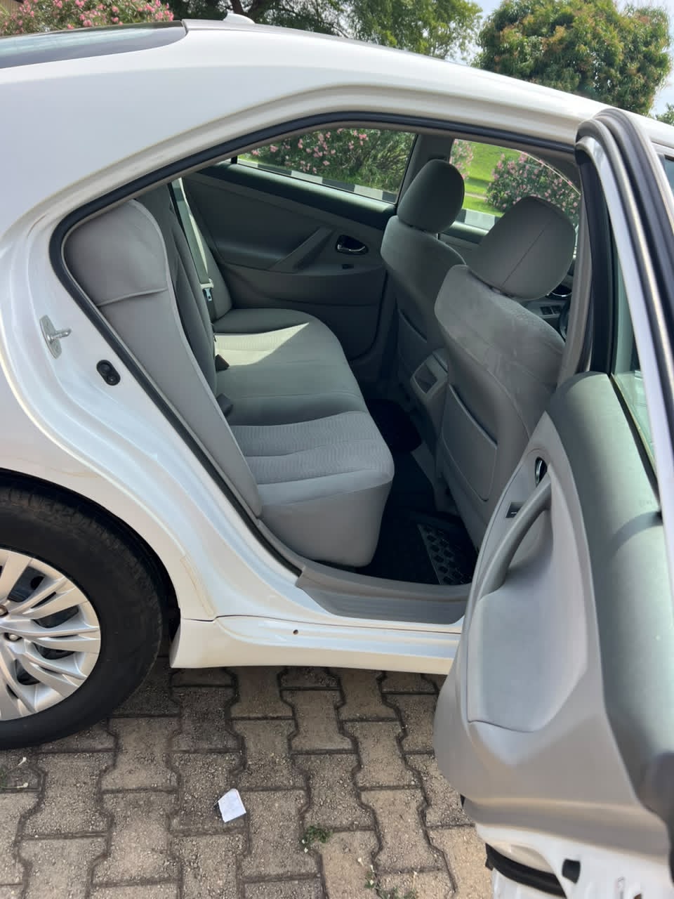 
								FOREIGN USED TOYOTA CAMRY 2011 MODEL XL, 100% FIRST BODY, OPEN ROOF, FABRIC INTERIOR, THE CAR IS BELGIUM, WITH UNTEMPERD ENGINE AND GEAR AC CHILLING GOING FOR #8.3M ABUJA DEAL full									