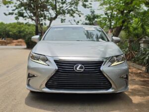 Nw available on Distress: Foreign used 2017 Lexus ES 350 with original Duty going for just 19m only