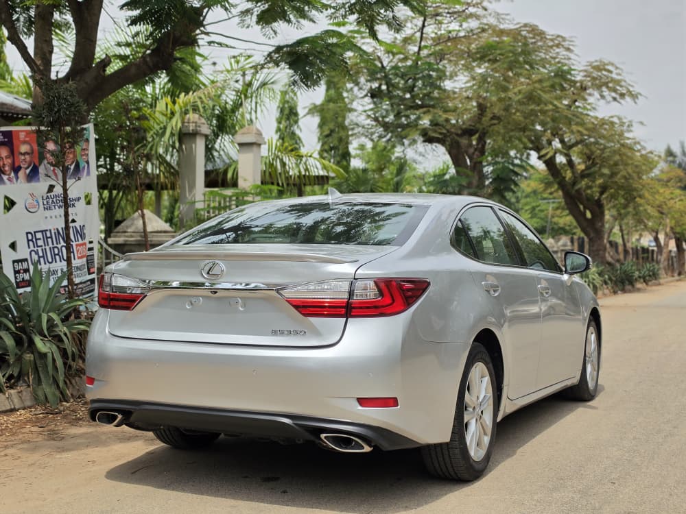 
								Nw available on Distress: Foreign used 2017 Lexus ES 350 with original Duty going for just 19m only full									