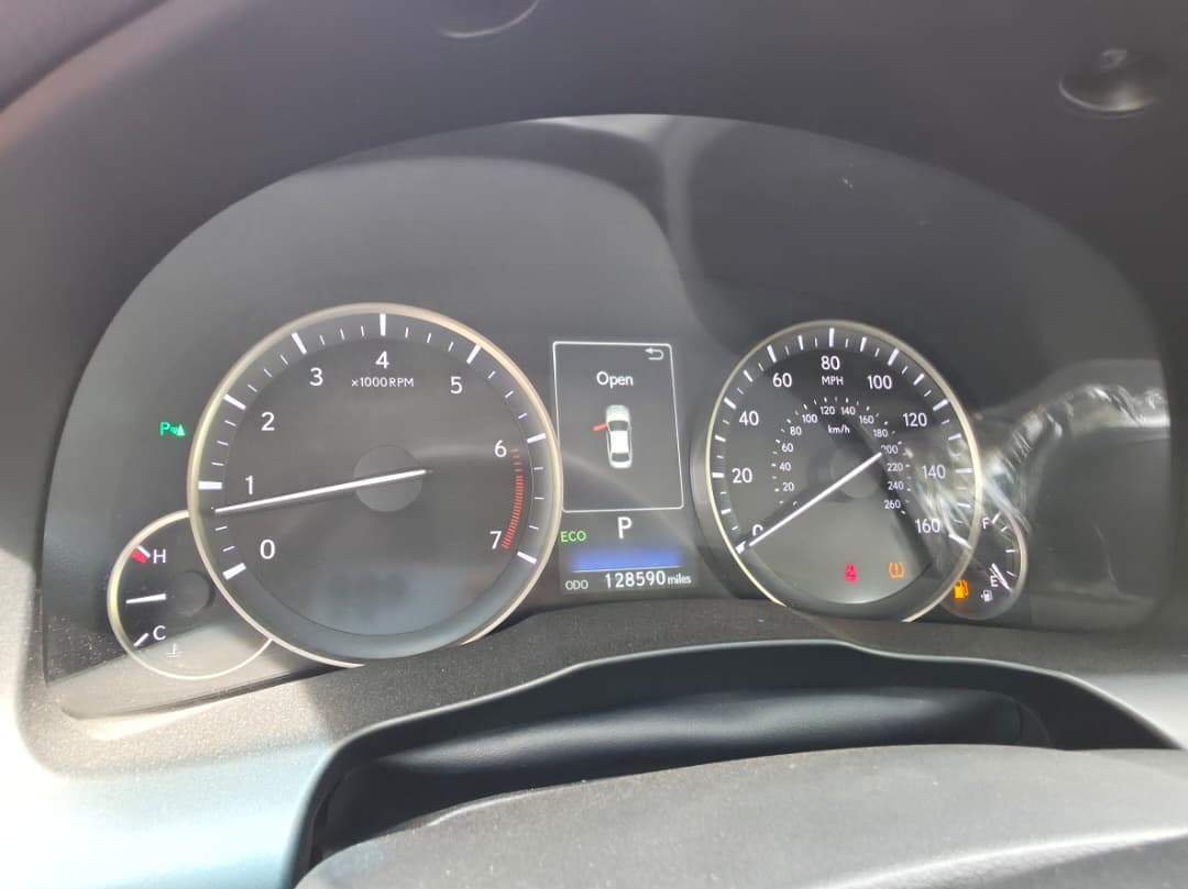
								Nw available on Distress: Foreign used 2017 Lexus ES 350 with original Duty going for just 19m only full									