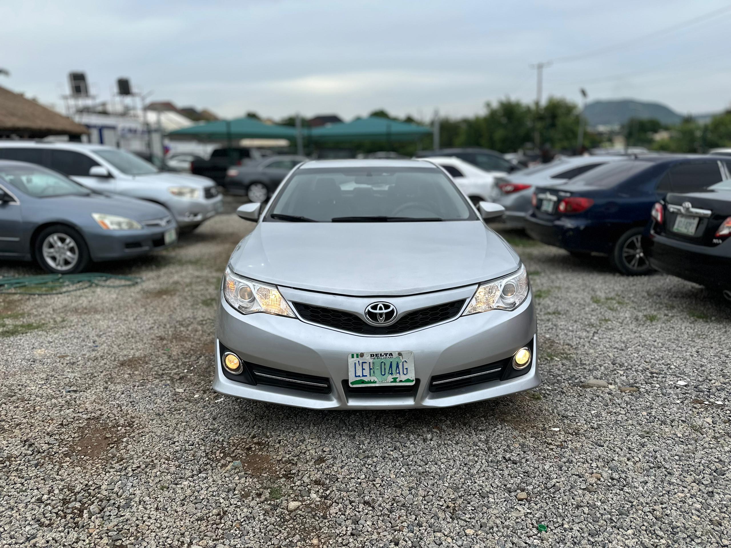 
								Belgium grade Toyota Camry se 2012 model with original custom duty sunroof ac chilling nothing to fix buy and drive   💰10.5M 📍Abuja Gwarimpa full									