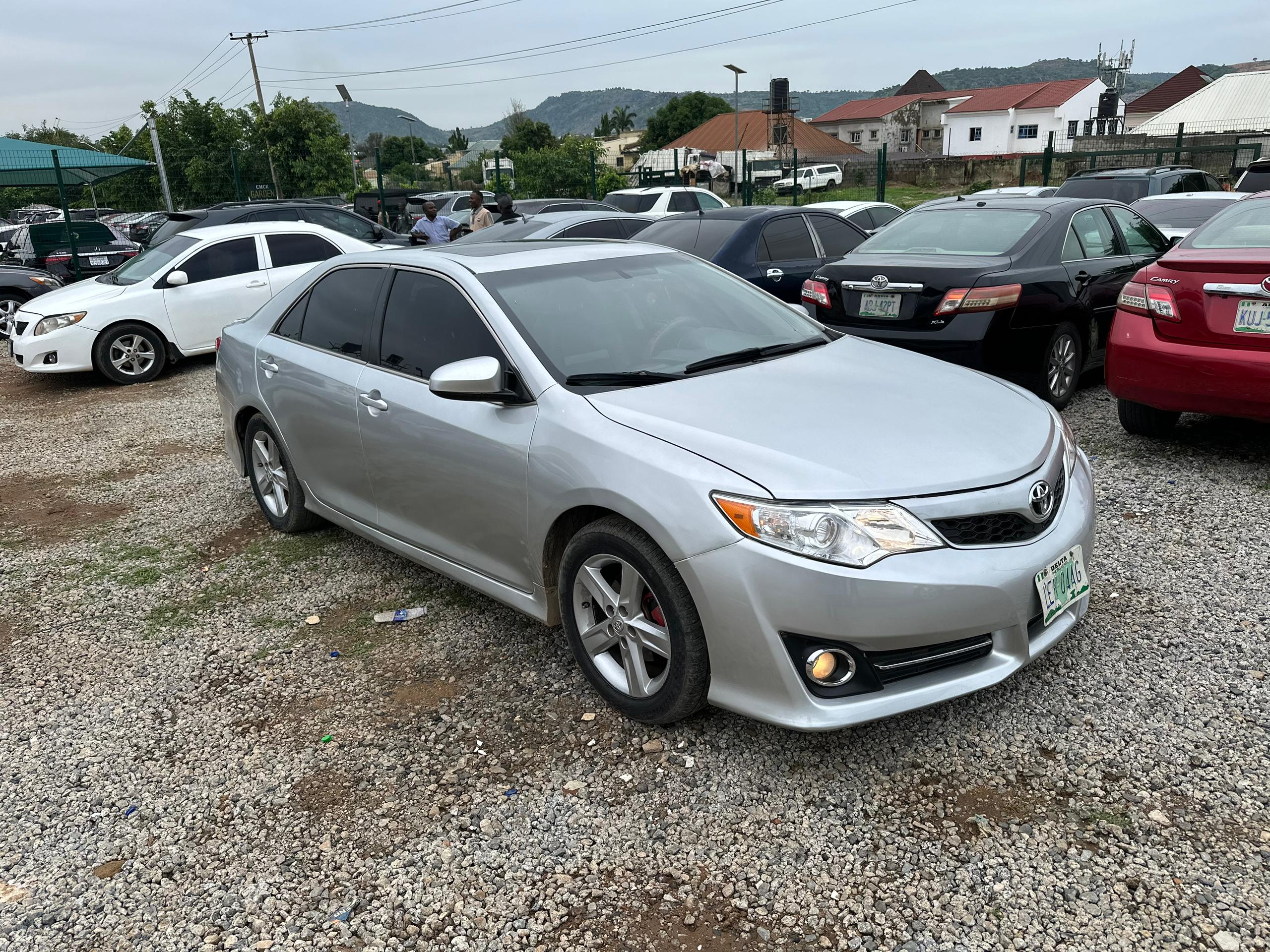 
								Belgium grade Toyota Camry se 2012 model with original custom duty sunroof ac chilling nothing to fix buy and drive   💰10.5M 📍Abuja Gwarimpa full									
