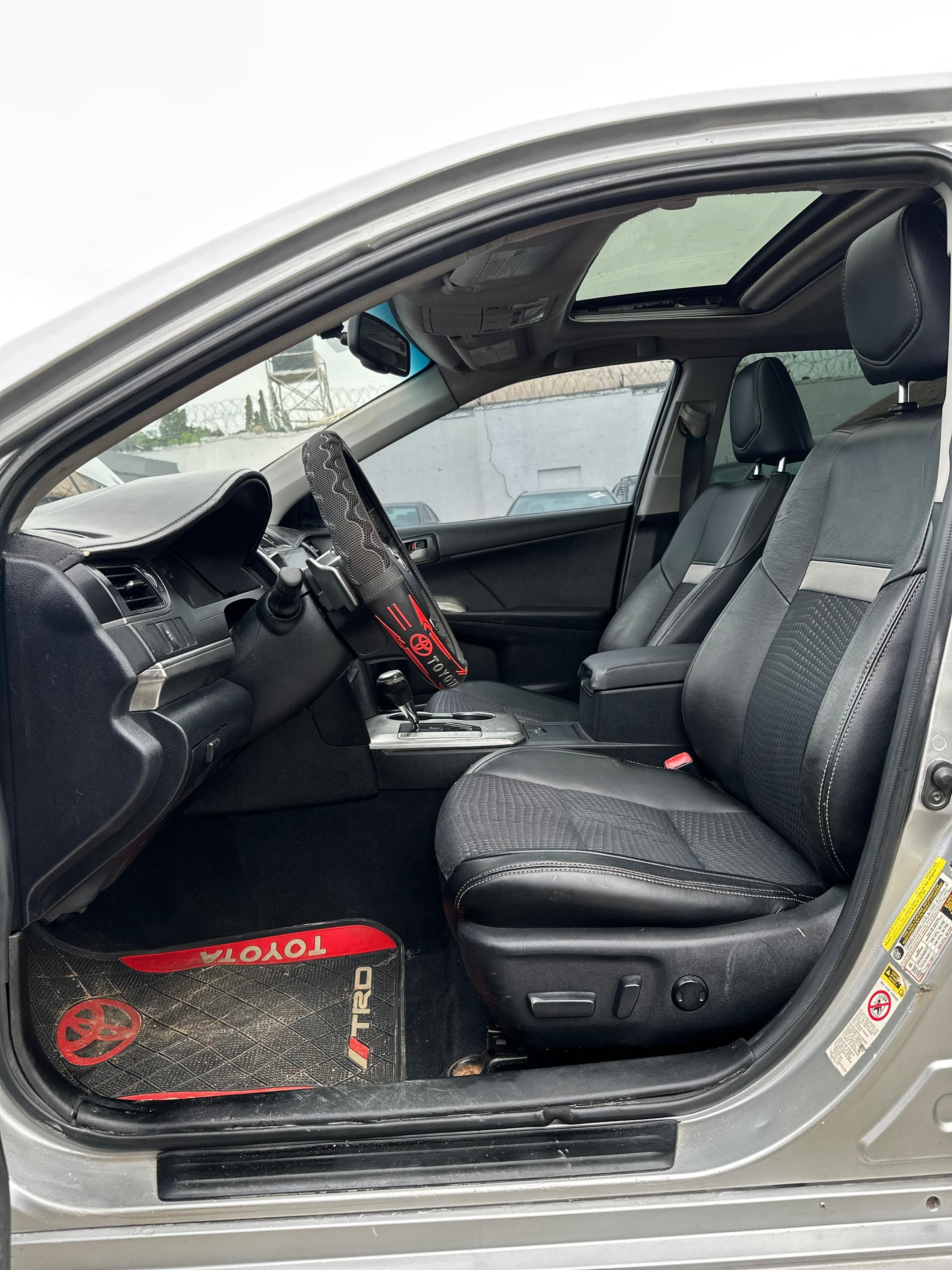 
								Belgium grade Toyota Camry se 2012 model with original custom duty sunroof ac chilling nothing to fix buy and drive   💰10.5M 📍Abuja Gwarimpa full									