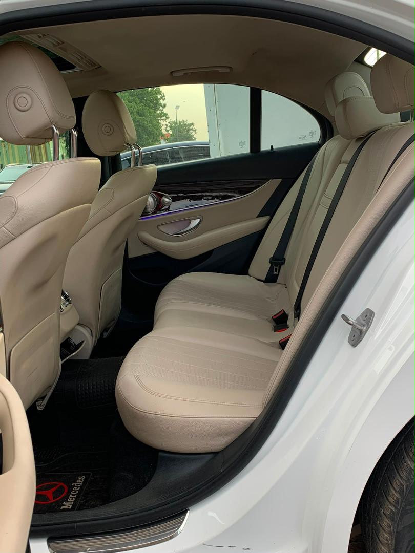 
								Extremely sharp 2017 Mercedes E300// sunroof and keyless entry, Slightly used! Low mileage! Going for 20.5M full									