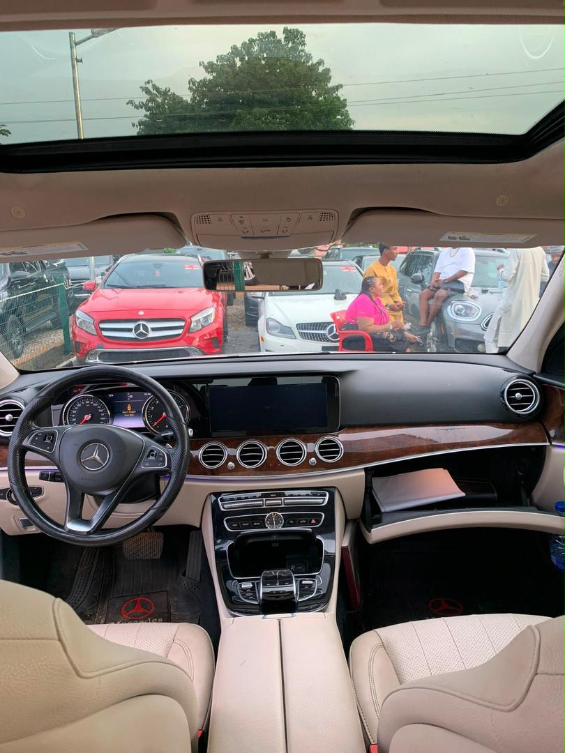 
								Extremely sharp 2017 Mercedes E300// sunroof and keyless entry, Slightly used! Low mileage! Going for 20.5M full									