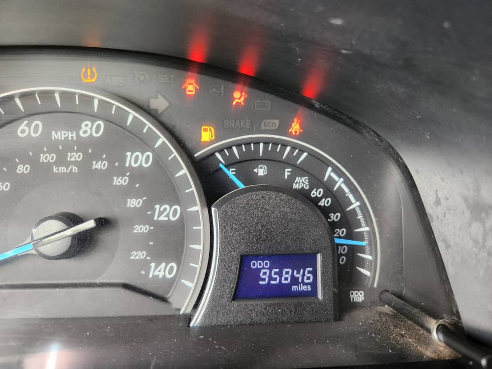 
								6 month used Toyota Camry 2014 engine and gearbox untempered AC chilling going for 10.3m Location Abuja deal 🤝 full									