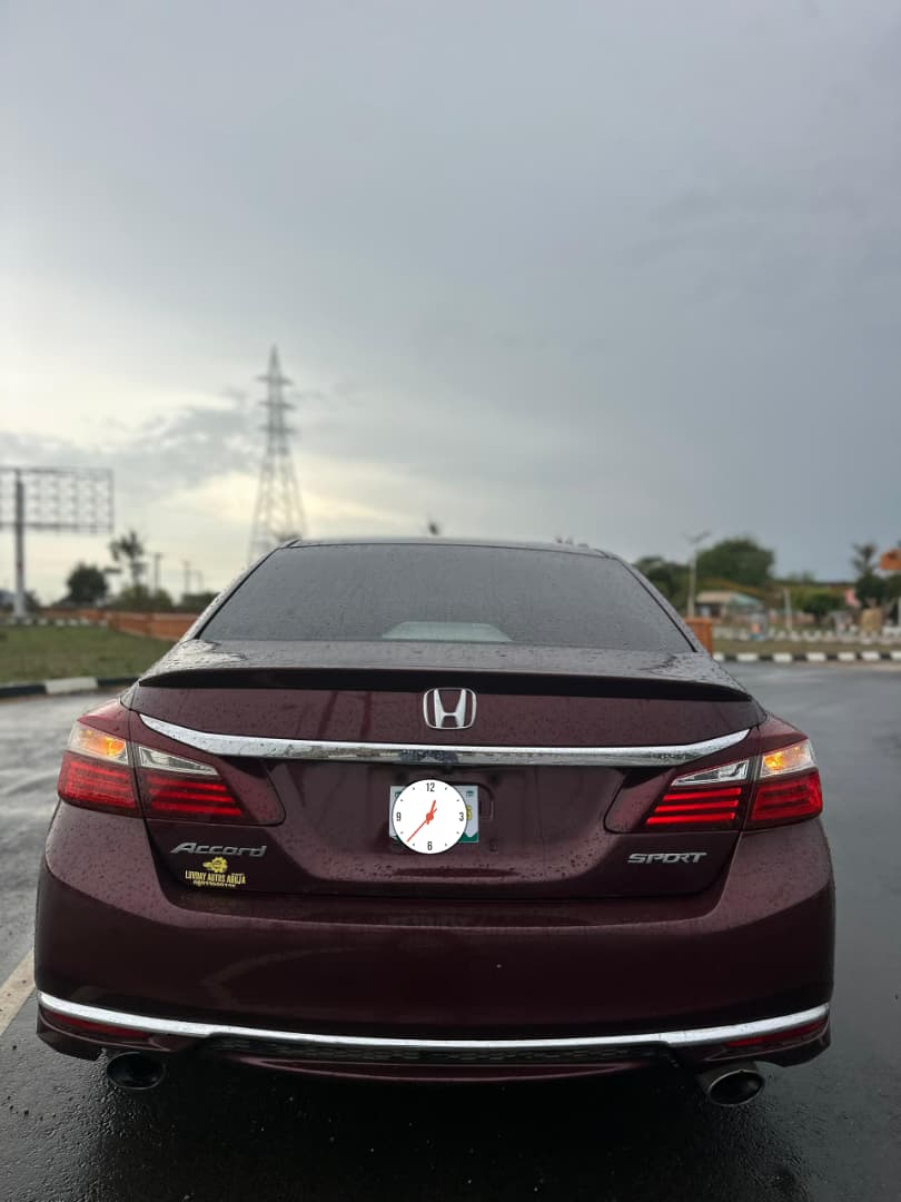 
								Good Deal‼️‼️‼️ Carefully Used (Unregistered) 2017 on belt Honda Accord (Sport) car is in pristine condition (Nothing To Fix) with original duty going for just 13.5m with our sambo Lugbe Abuja📍 ZERO CHAIN DEAL full									