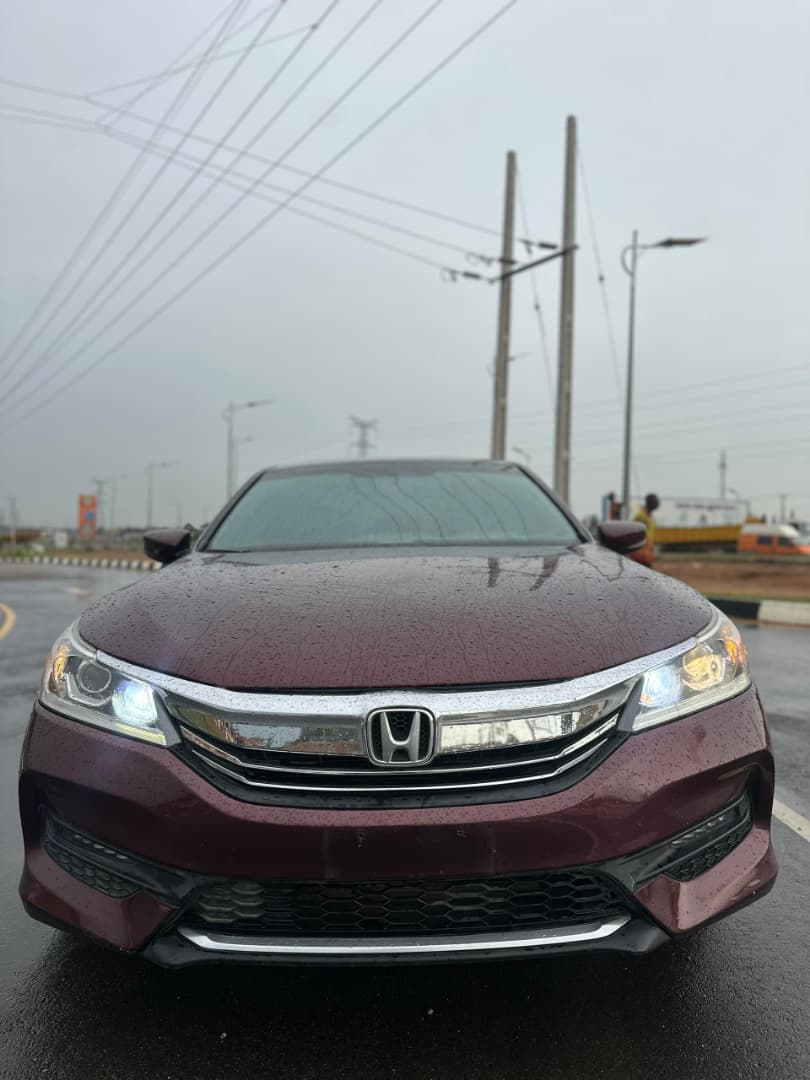 
								Good Deal‼️‼️‼️ Carefully Used (Unregistered) 2017 on belt Honda Accord (Sport) car is in pristine condition (Nothing To Fix) with original duty going for just 13.5m with our sambo Lugbe Abuja📍 ZERO CHAIN DEAL full									